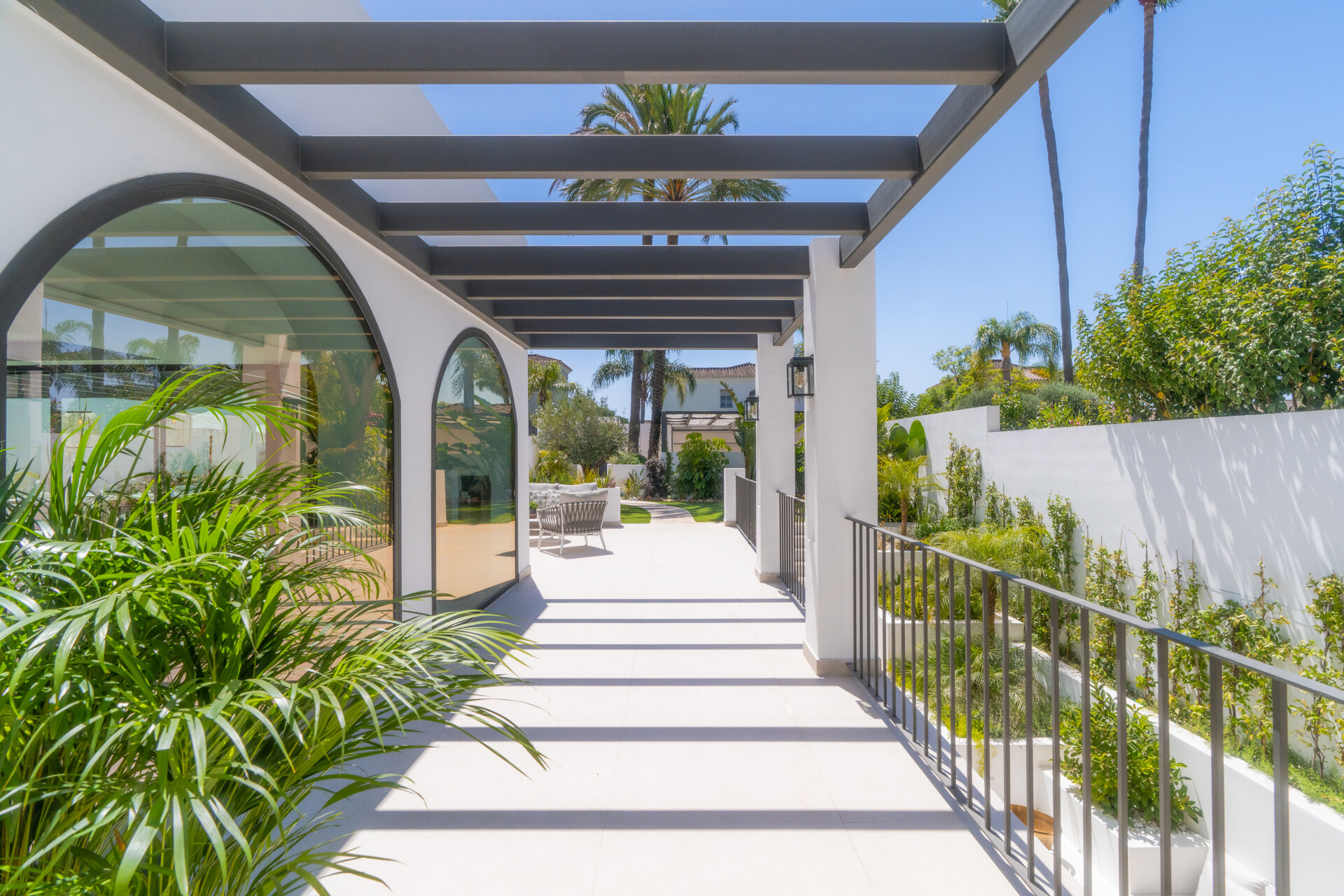 Luxurious 6 bedroom villa sits in the heart of Golf valley