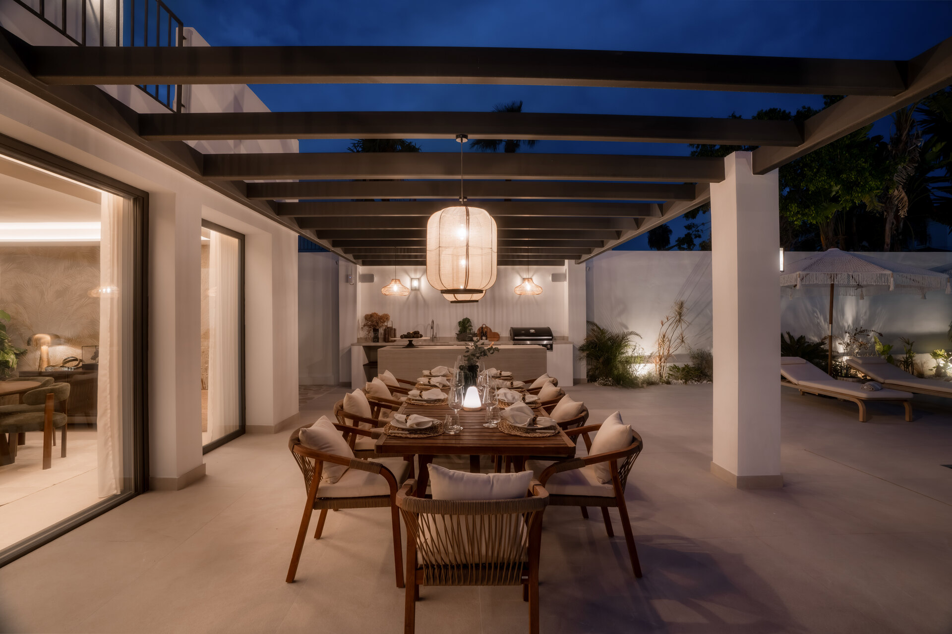 Luxurious 6 bedroom villa sits in the heart of Golf valley