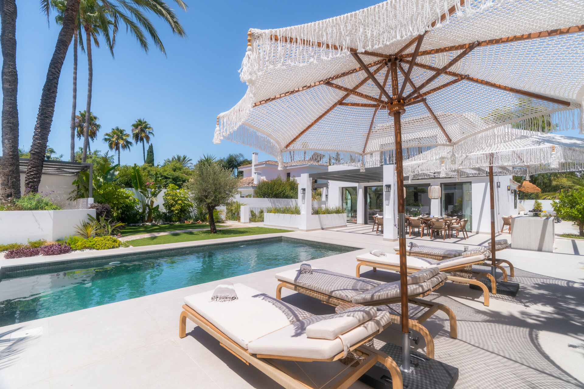 Luxurious 6 bedroom villa sits in the heart of Golf valley