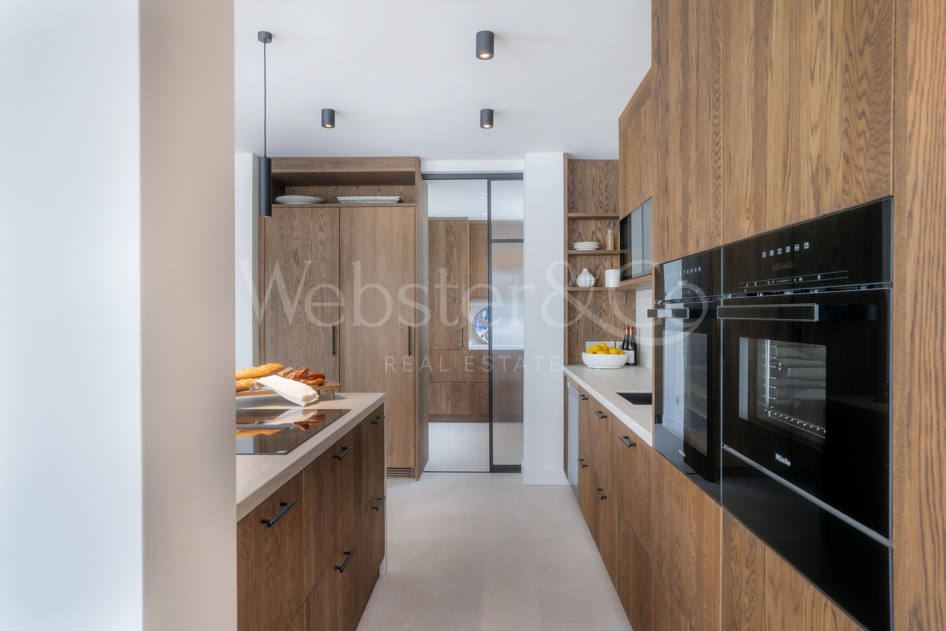 Casa Merengue – Sofisticación en Nueva Andalucía