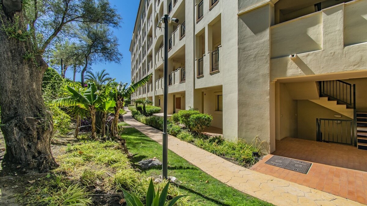 Charm, comfort and convenience in Guadalmina Alta