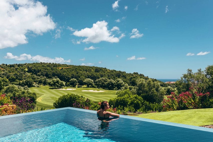 Golf front plot in Sotogrande with 180º sea views