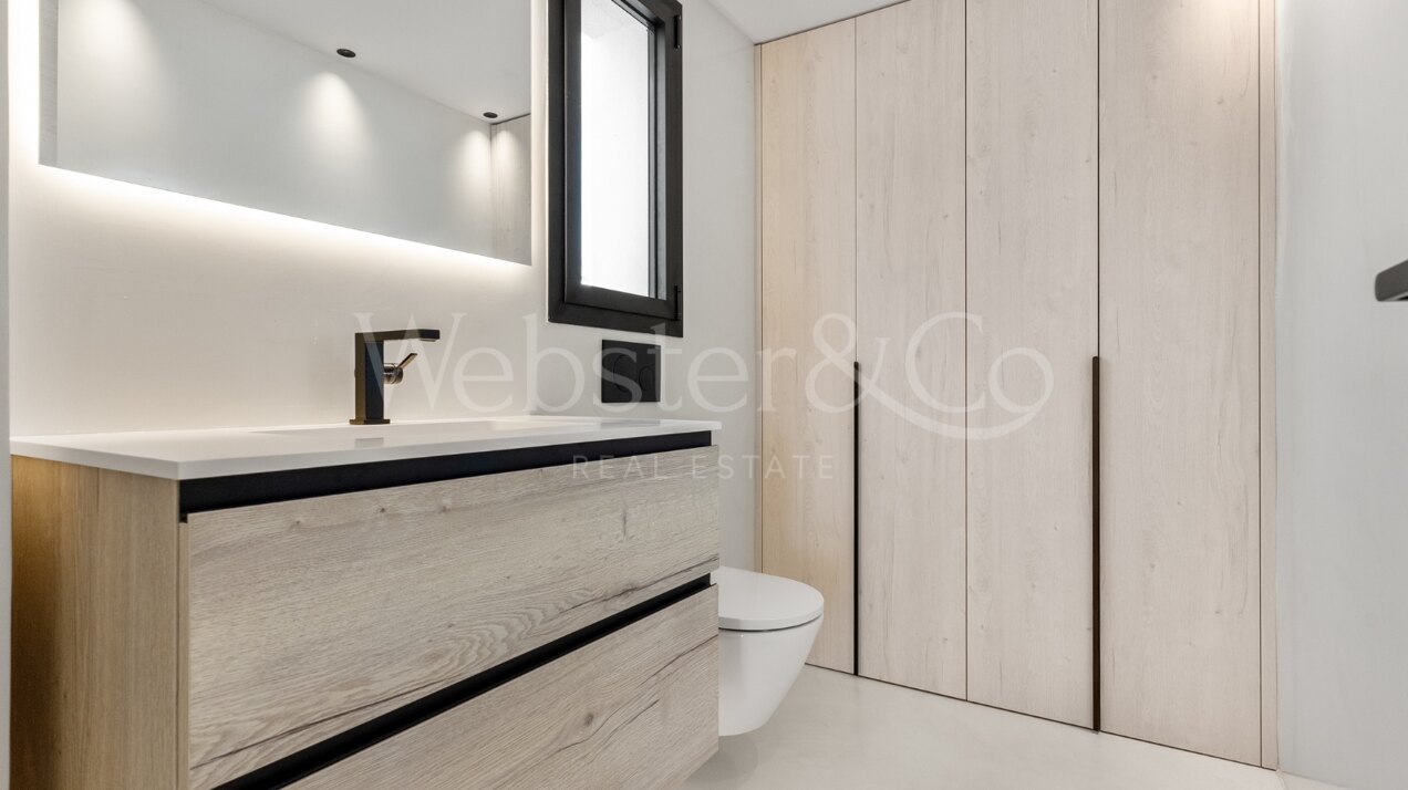 Villa Acqua - Beachside Luxury, The New Golden Mile