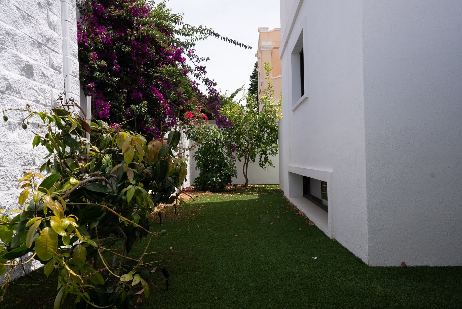 Extraordinary villa just a few steps from the beach, blends Andalucian charm and contemporary design