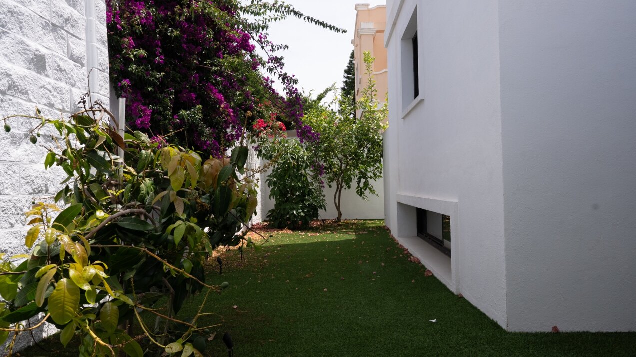 Extraordinary villa just a few steps from the beach, blends Andalucian charm and contemporary design