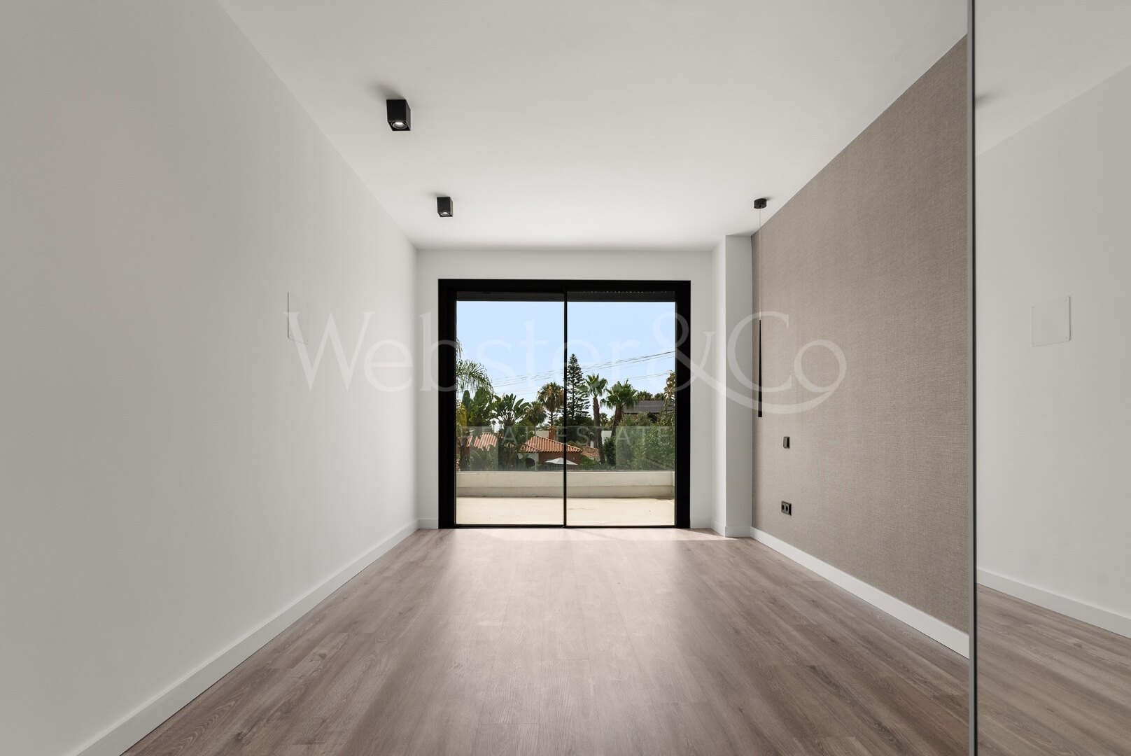 Villa Acqua - Beachside Luxury, The New Golden Mile