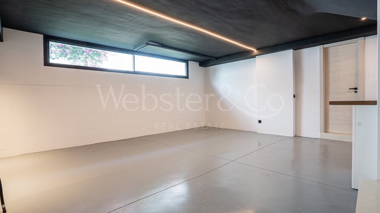 Villa Acqua - Beachside Luxury, The New Golden Mile