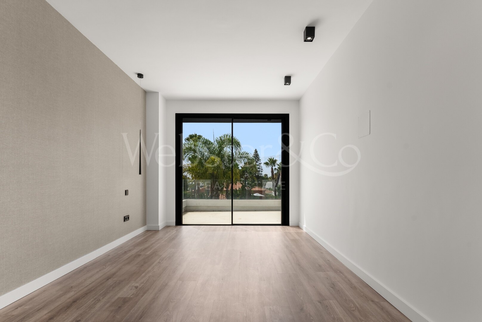 Villa Acqua - Beachside Luxury, The New Golden Mile