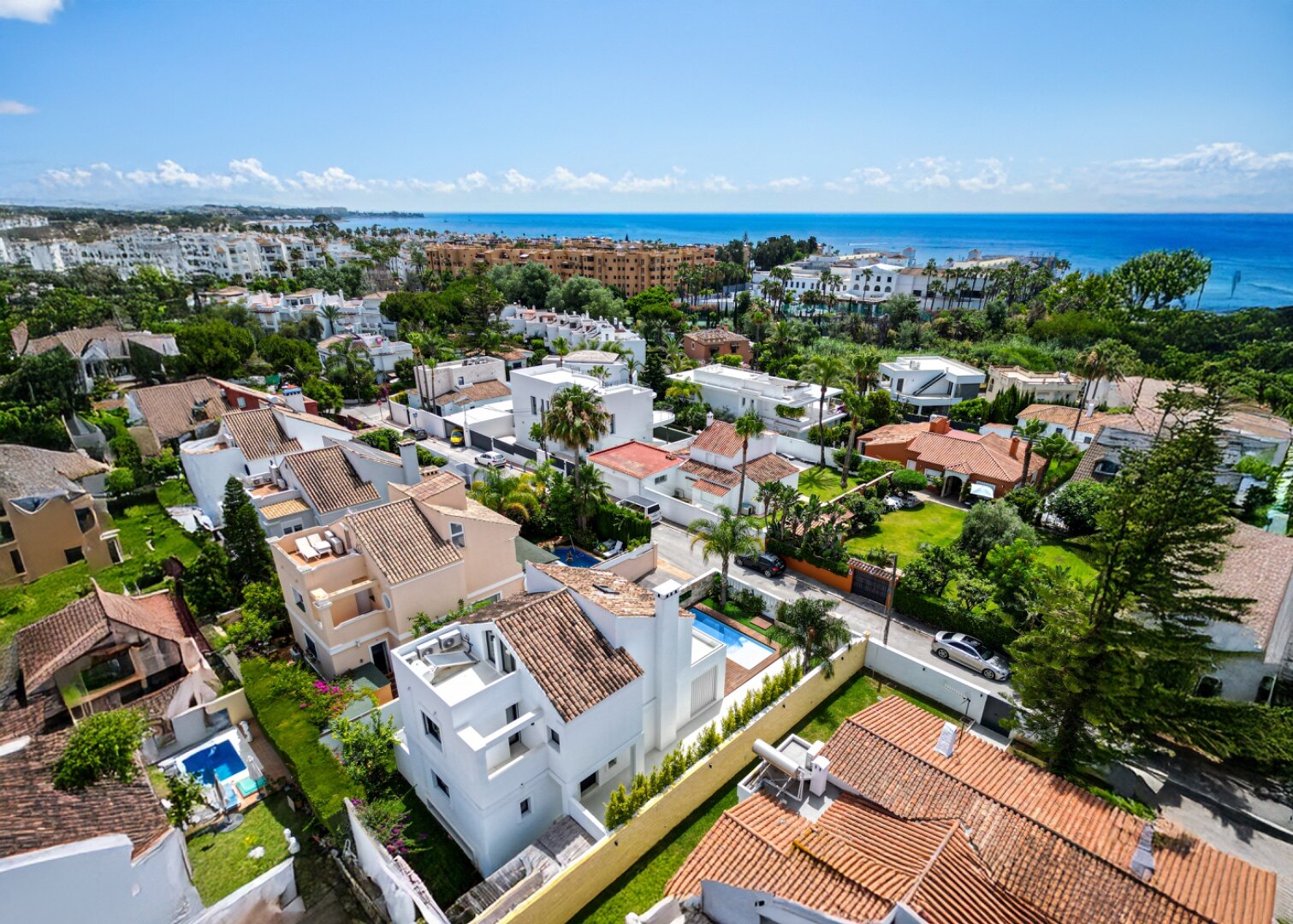 Extraordinary villa just a few steps from the beach, blends Andalucian charm and contemporary design