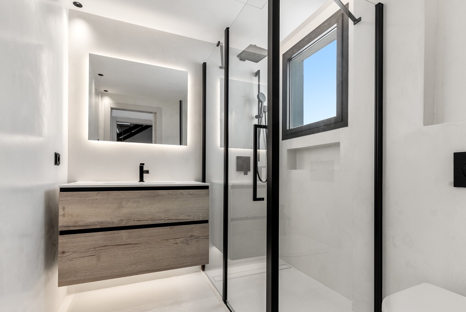 Extraordinary villa just a few steps from the beach, blends Andalucian charm and contemporary design