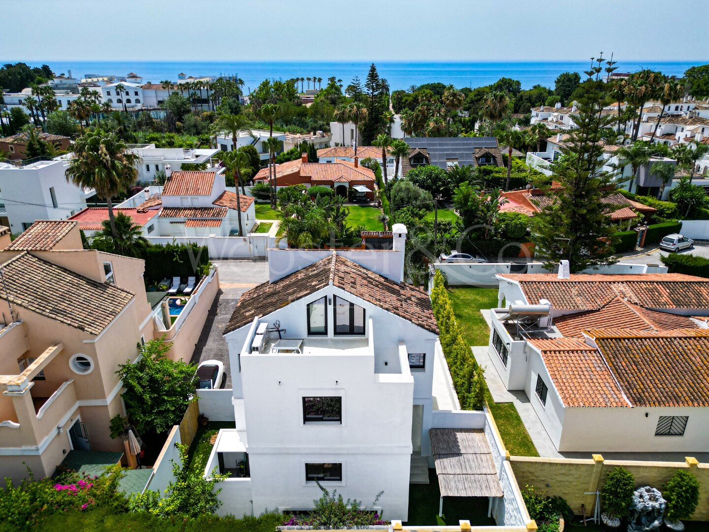 Villa Acqua - Beachside Luxury, The New Golden Mile