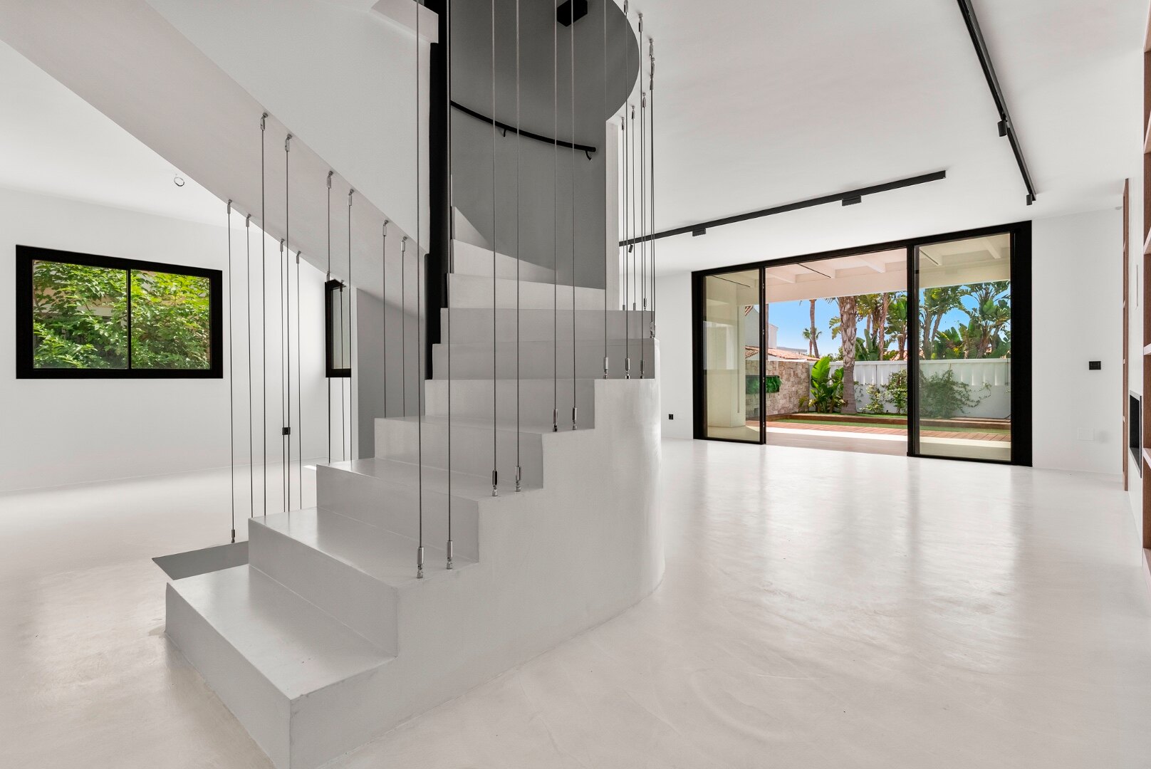 Extraordinary villa just a few steps from the beach, blends Andalucian charm and contemporary design