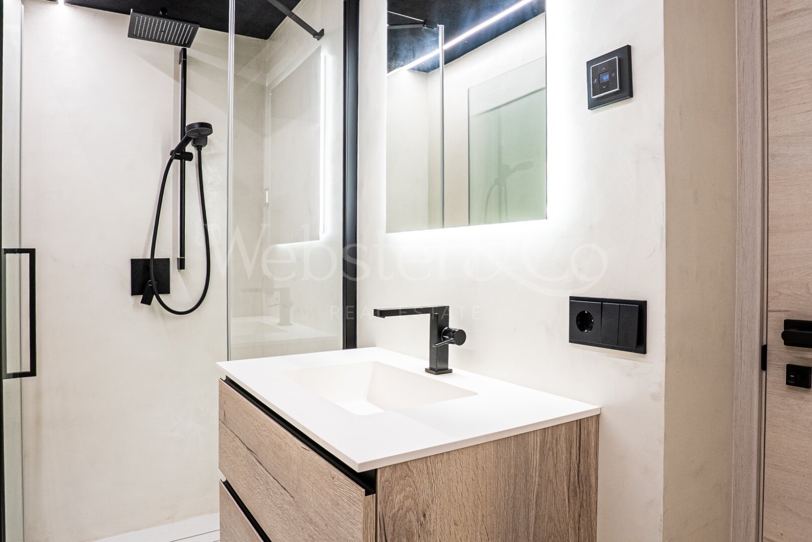 Villa Acqua - Beachside Luxury, The New Golden Mile