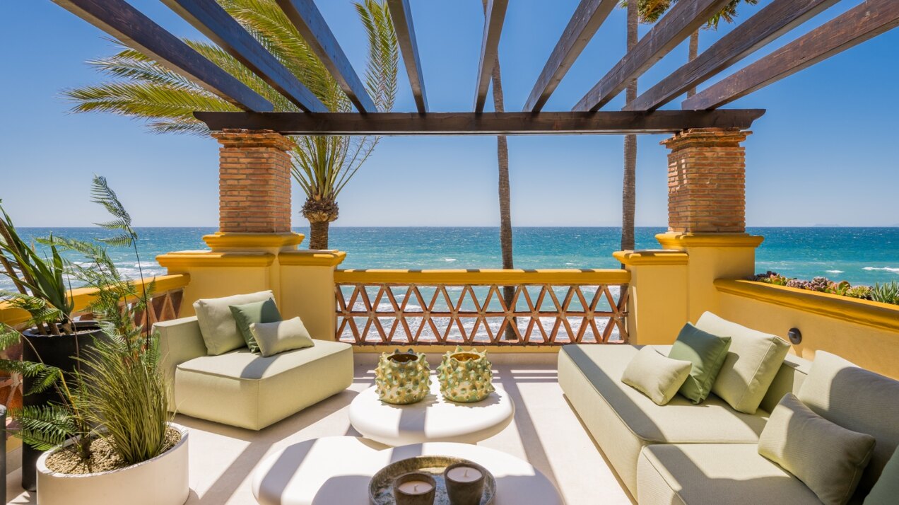 Exquisite beachfront apartment seamlessly blending contemporary design with comfort and luxury