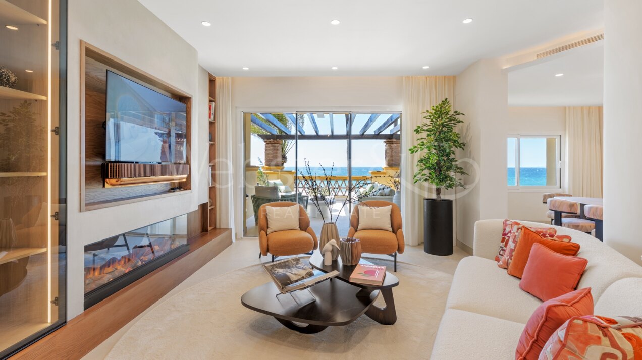 Contemporary beachfront apartment will dazzle