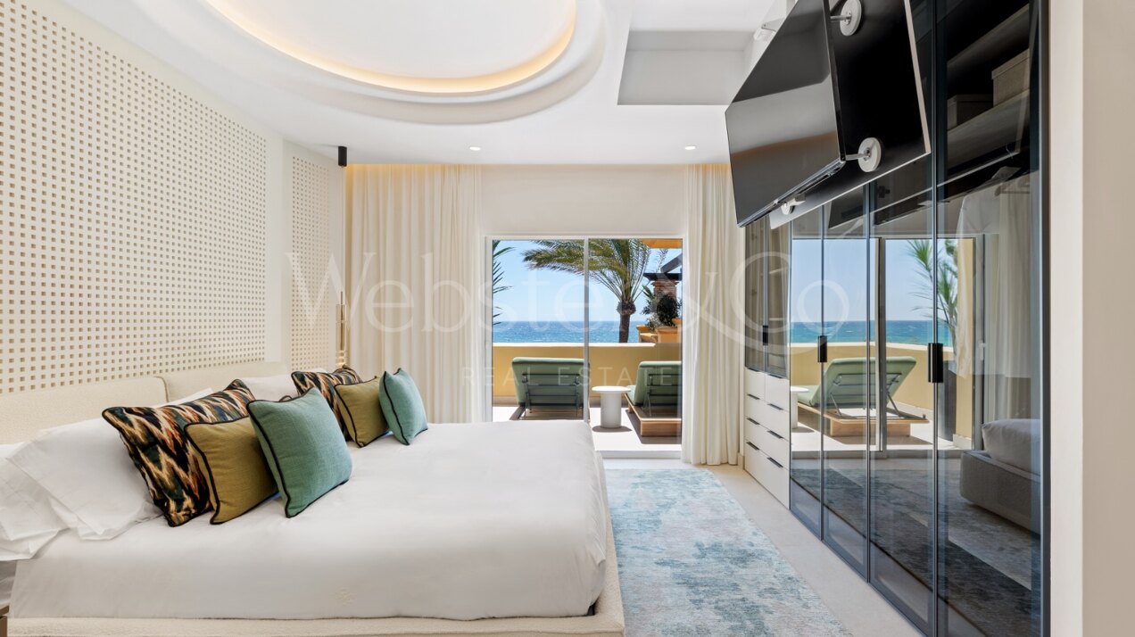 Contemporary beachfront apartment will dazzle