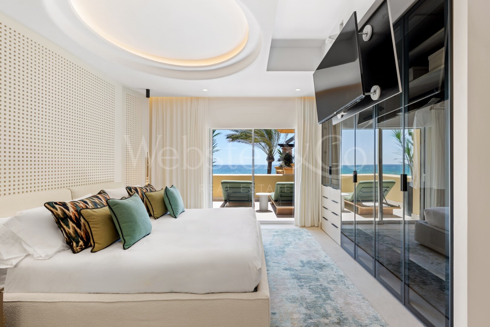 Contemporary beachfront apartment will dazzle
