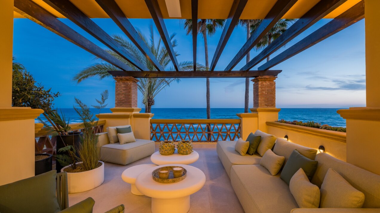 Exquisite beachfront apartment seamlessly blending contemporary design with comfort and luxury