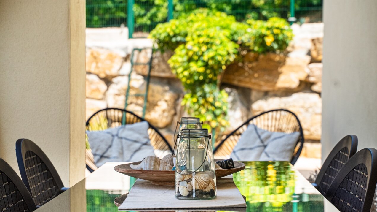 Elegant and refined apartment beautifully harmonises elegant interiors with stunning natural surroundings