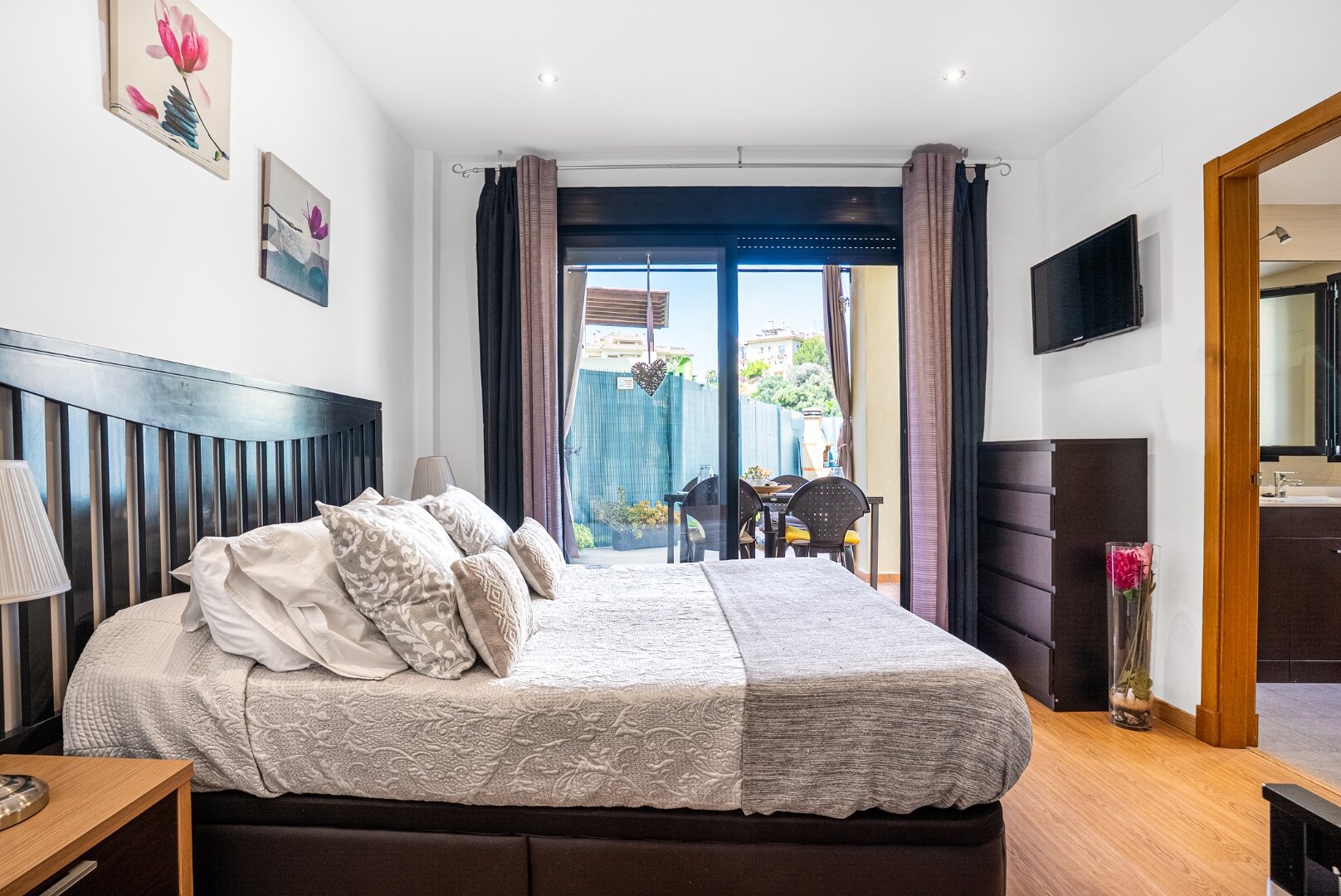 Elegant and refined apartment beautifully harmonises elegant interiors with stunning natural surroundings