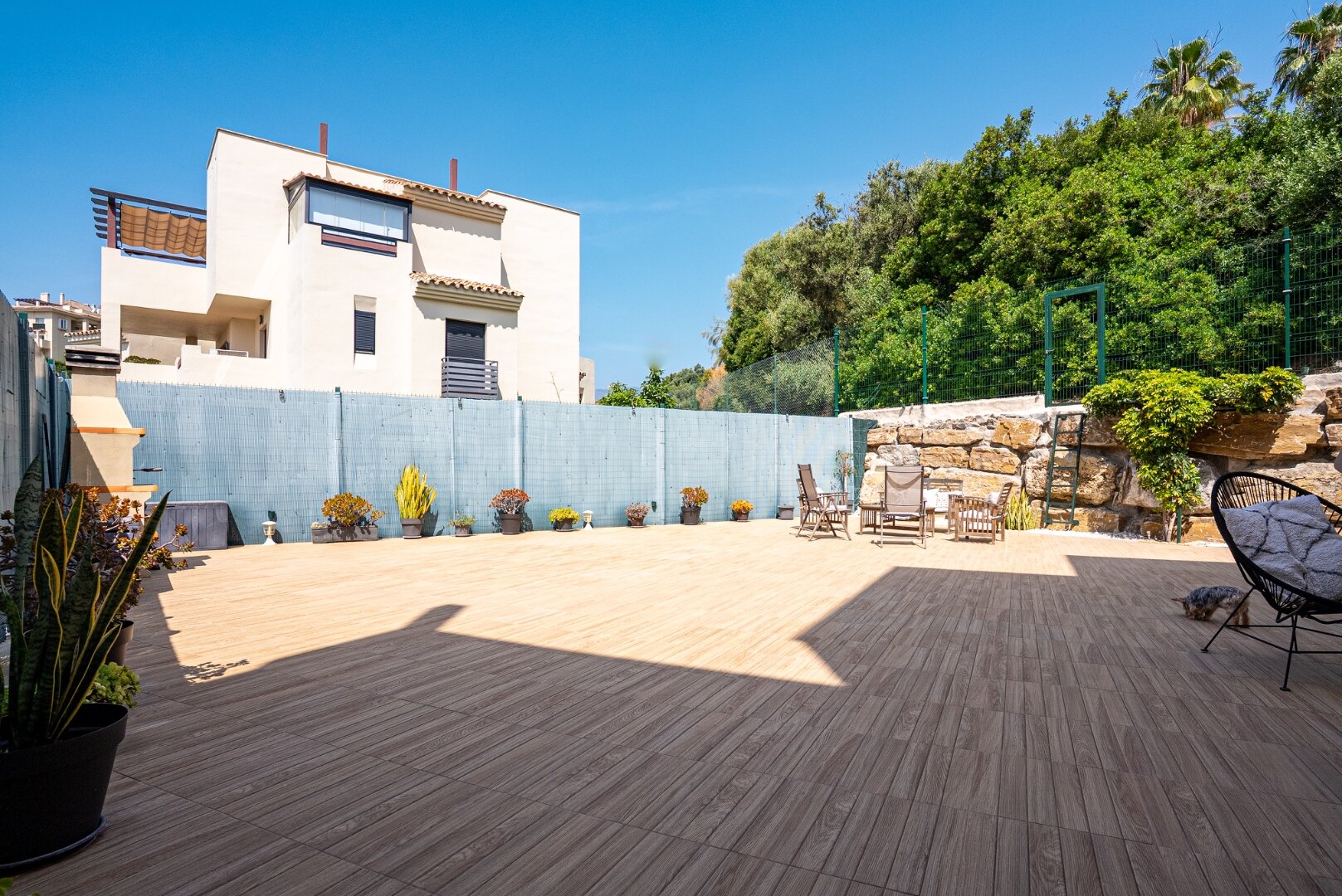 Elegant and refined apartment beautifully harmonises elegant interiors with stunning natural surroundings