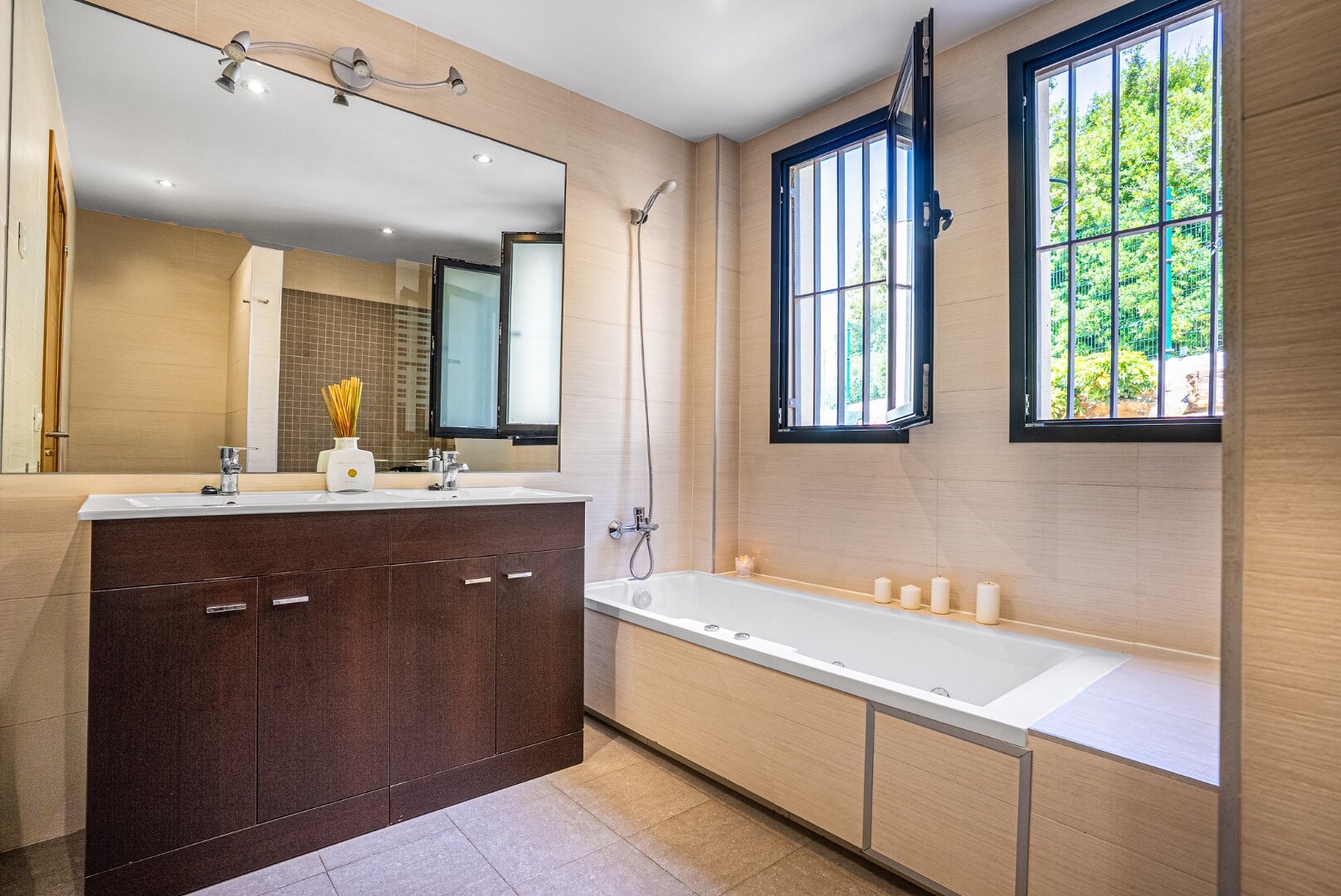 Elegant and refined apartment beautifully harmonises elegant interiors with stunning natural surroundings