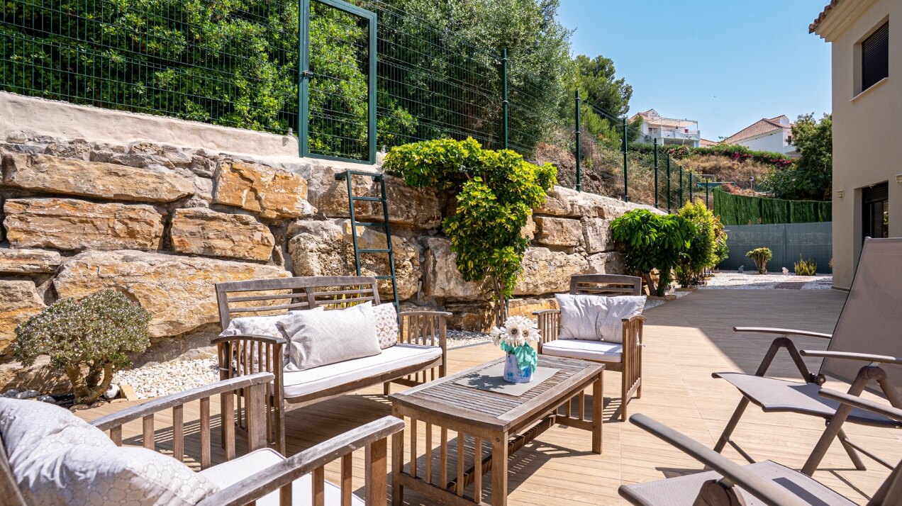 Elegant and refined apartment beautifully harmonises elegant interiors with stunning natural surroundings