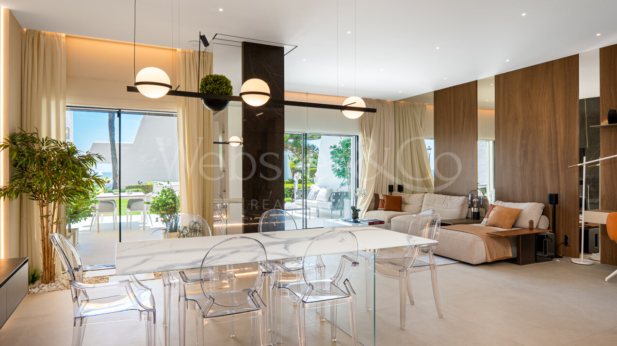 Casa Oceana - Beachfront on The Golden Mile