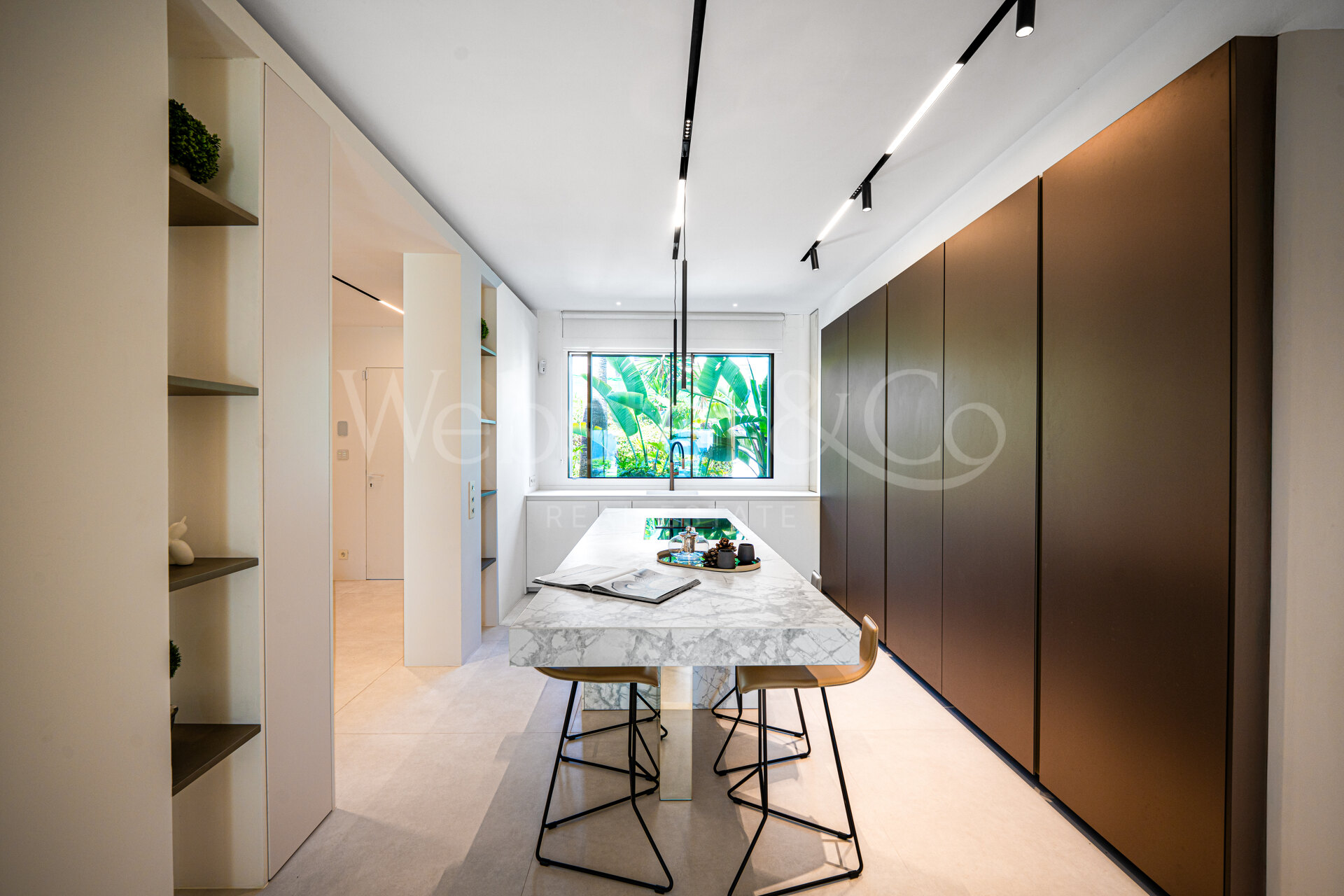 Casa Oceana - Beachfront on The Golden Mile