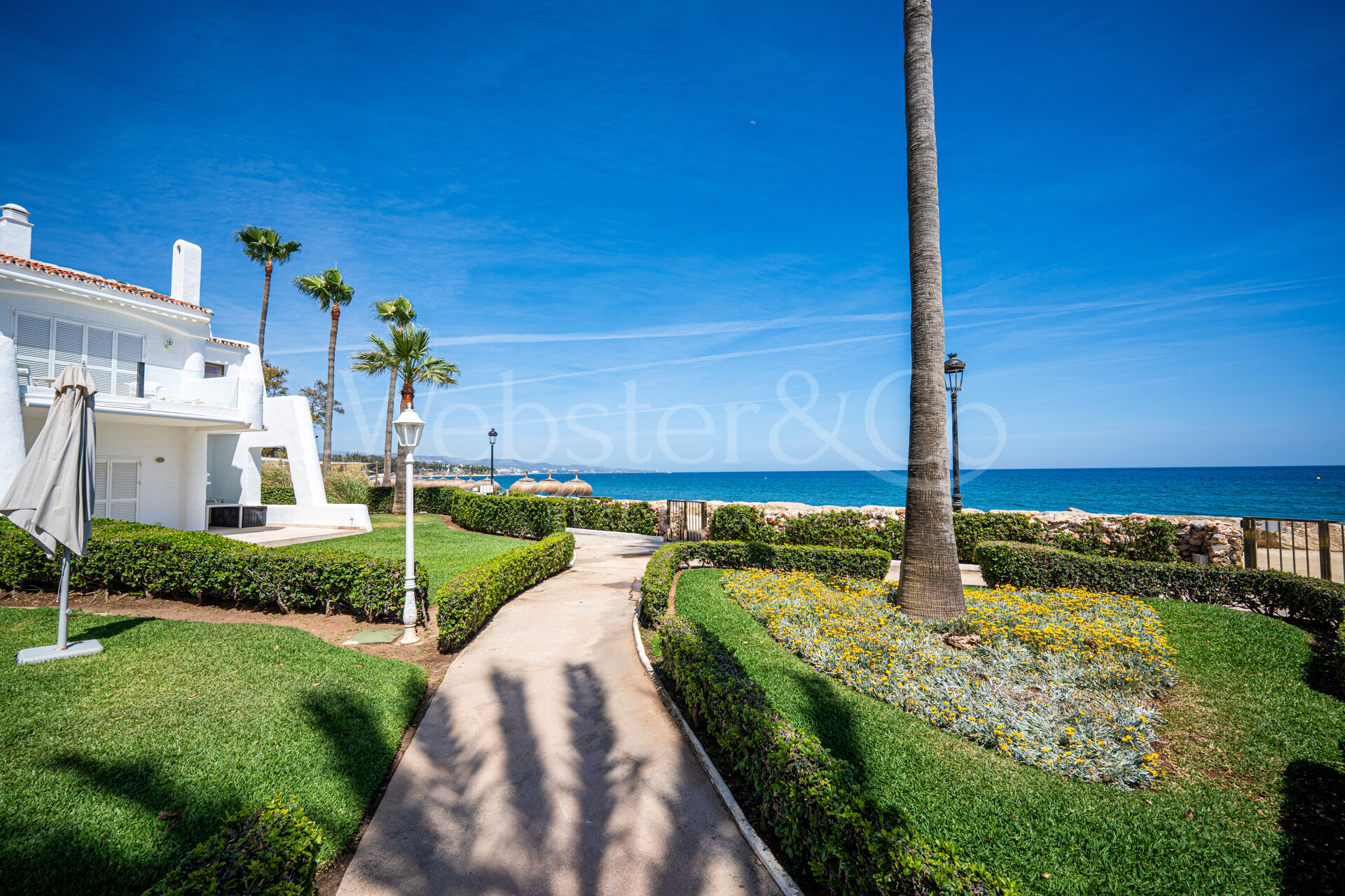 Casa Oceana - Beachfront on The Golden Mile