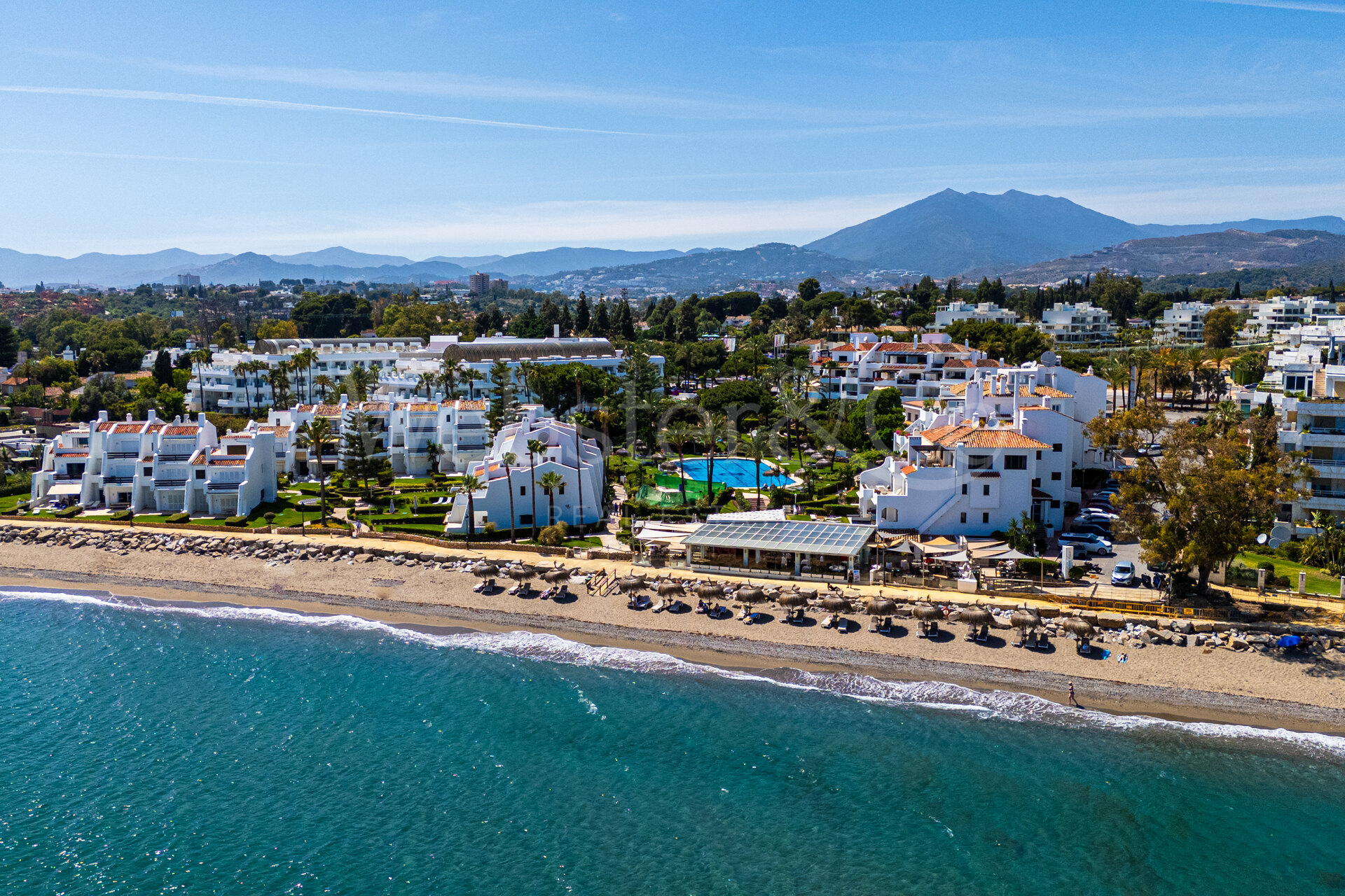 Casa Oceana - Beachfront on The Golden Mile