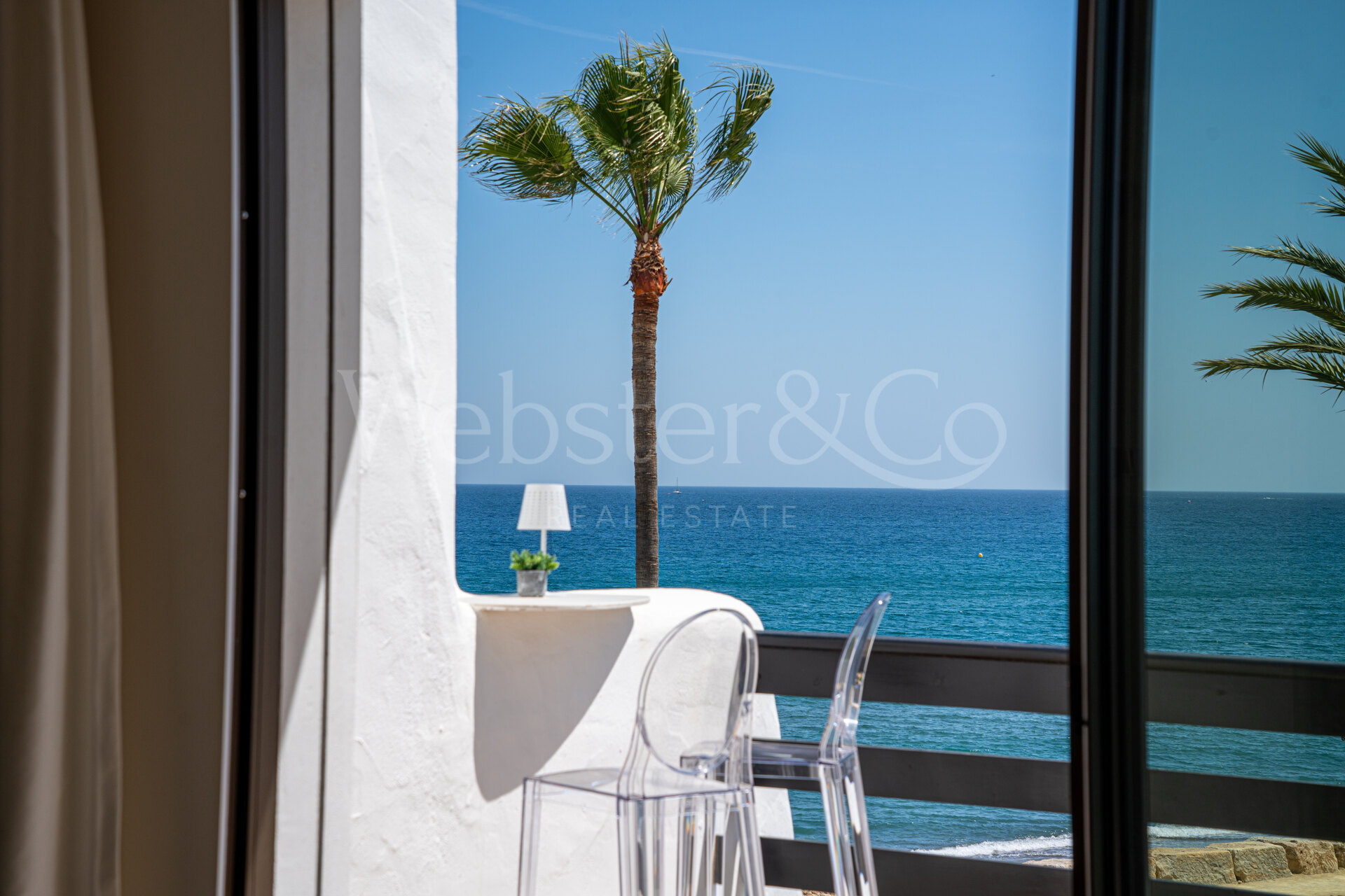 Casa Oceana - Beachfront on The Golden Mile