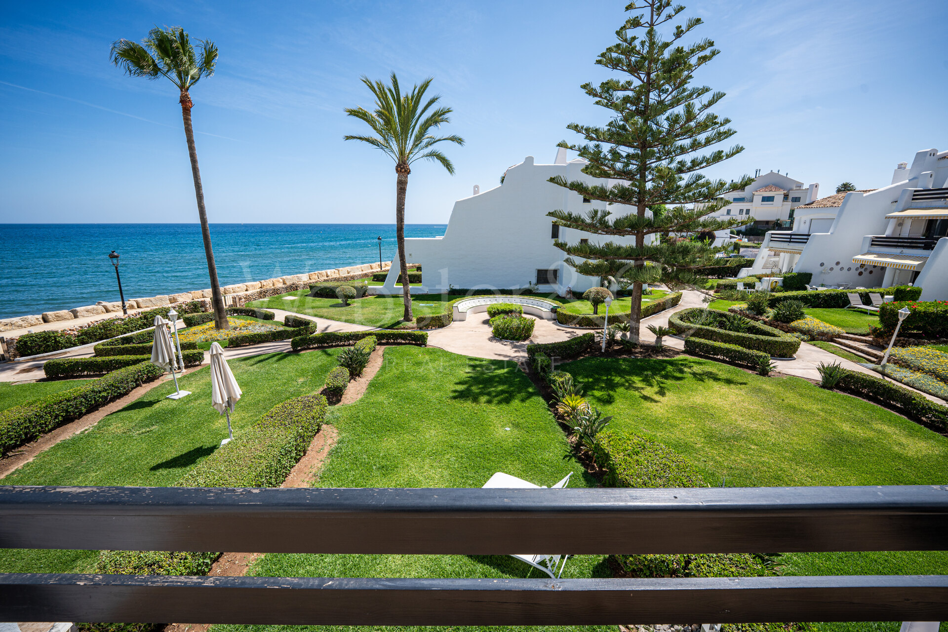 Casa Oceana - Beachfront on The Golden Mile