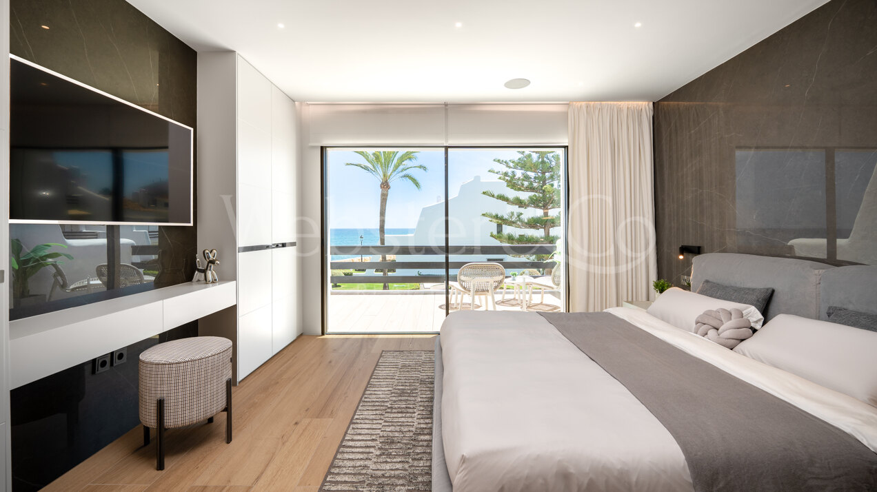 Casa Oceana - Beachfront on The Golden Mile