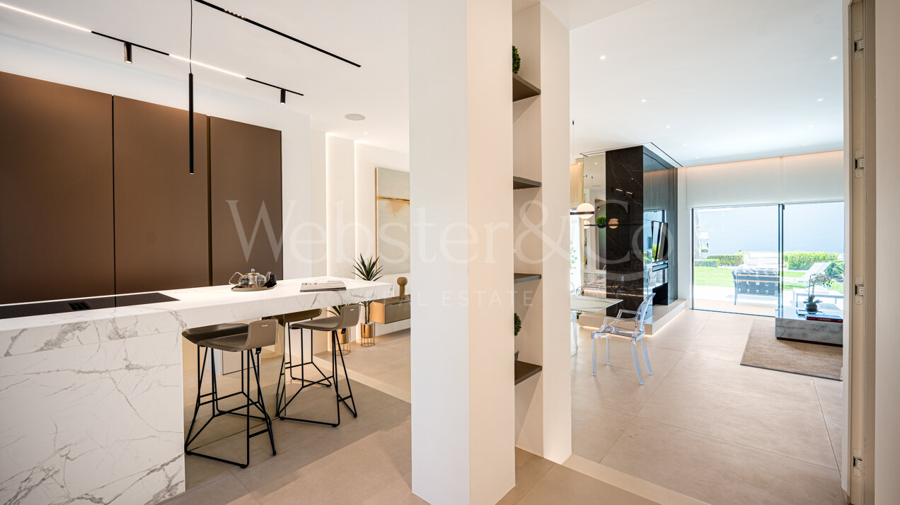 Casa Oceana - Beachfront on The Golden Mile