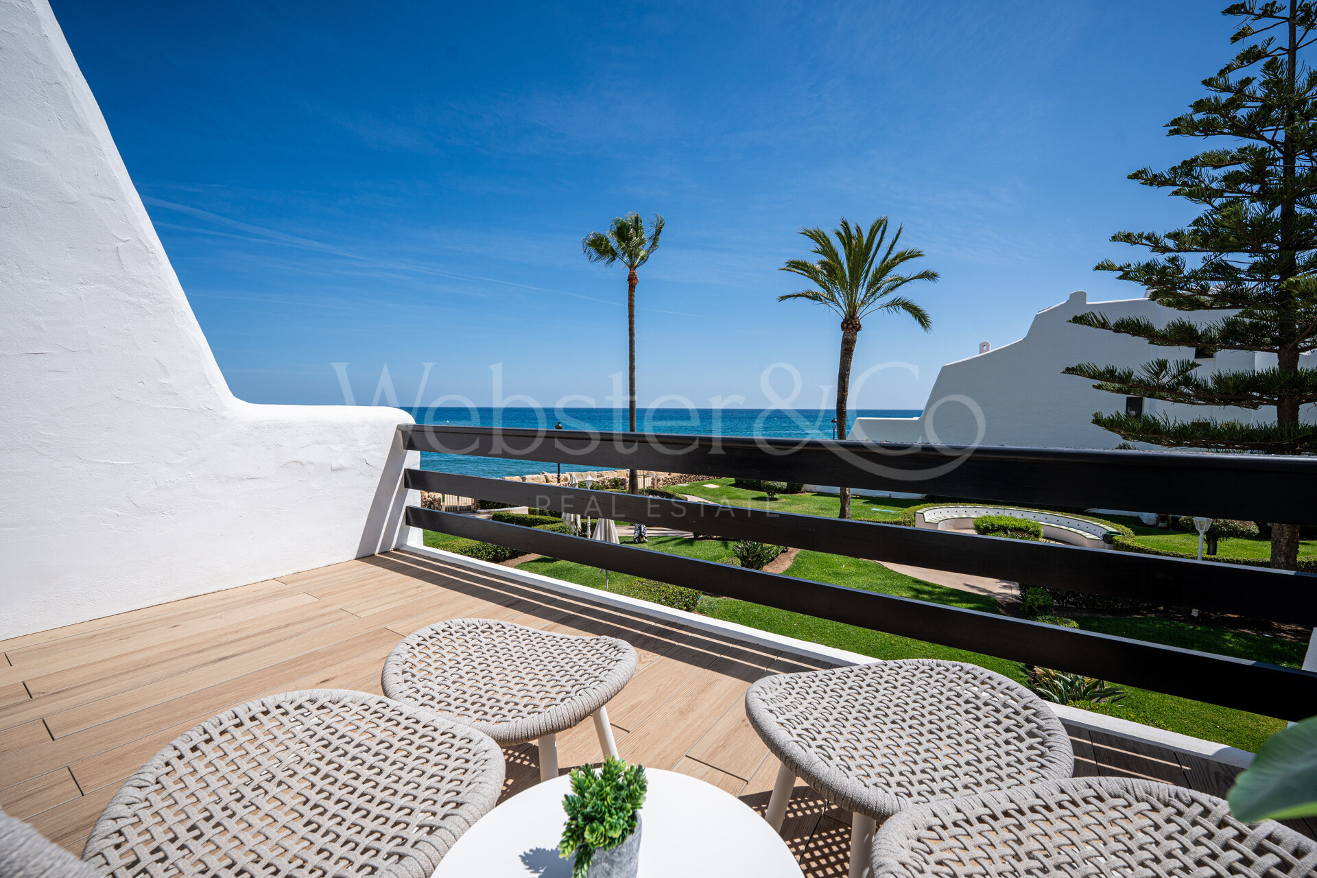 Casa Oceana - Beachfront on The Golden Mile