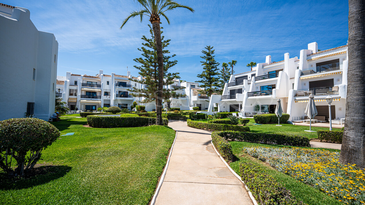 Casa Oceana - Beachfront on The Golden Mile