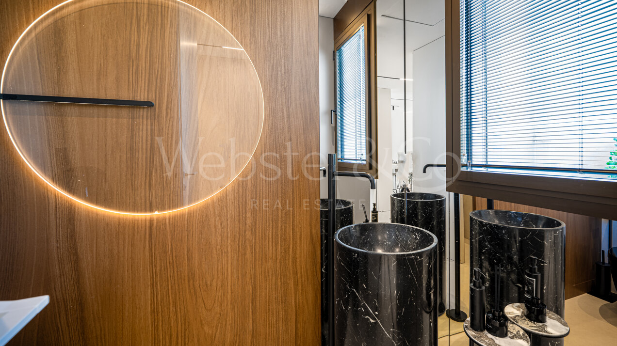 Casa Oceana - Beachfront on The Golden Mile