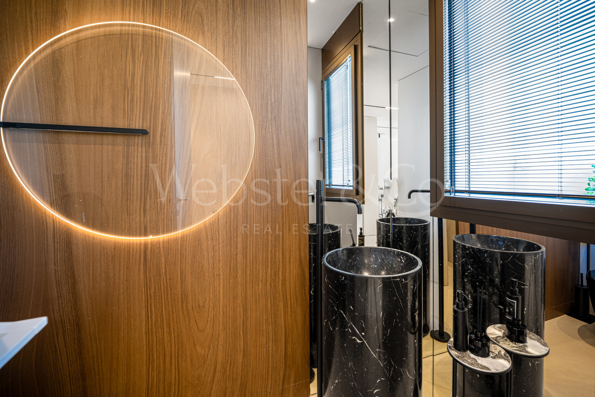 Casa Oceana - Beachfront on The Golden Mile