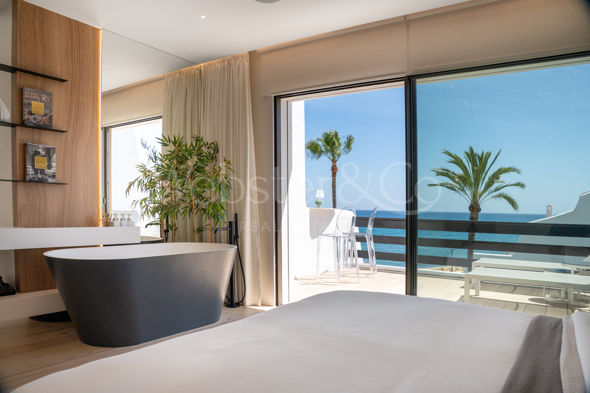 Casa Oceana - Beachfront on The Golden Mile