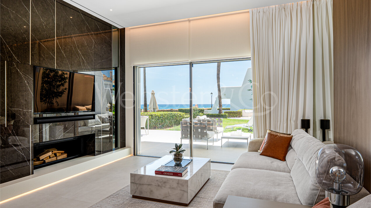 Casa Oceana - Beachfront on The Golden Mile