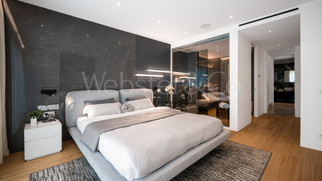 Casa Oceana - Beachfront on The Golden Mile