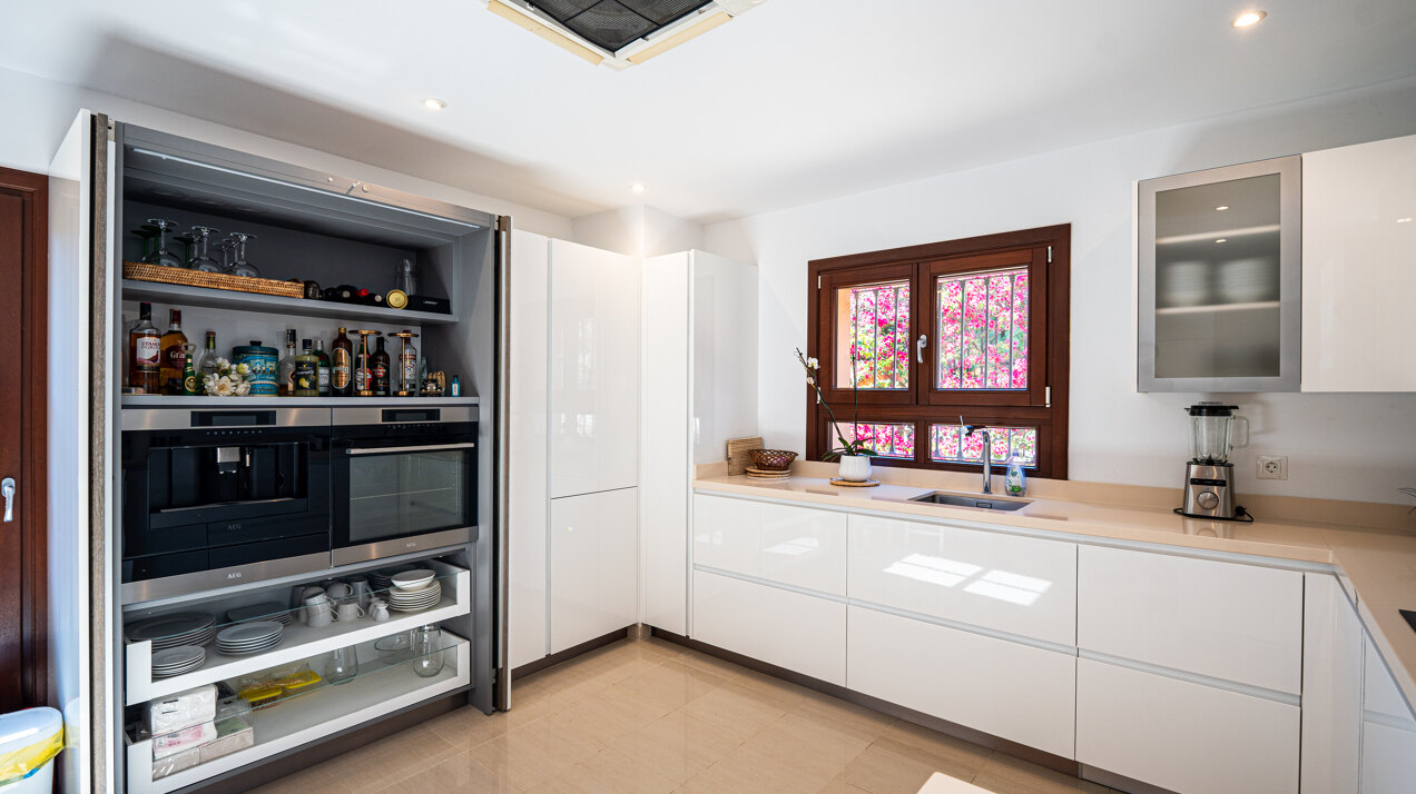 Exquisite villa offers unique blend of sophistication, space and serene coastal living in Marbella