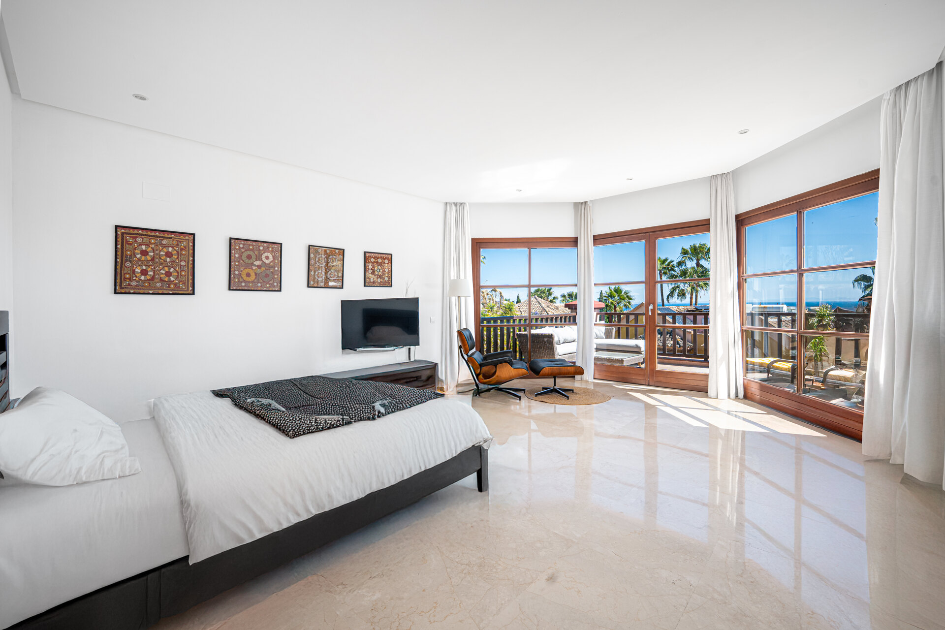 Exquisite villa offers unique blend of sophistication, space and serene coastal living in Marbella