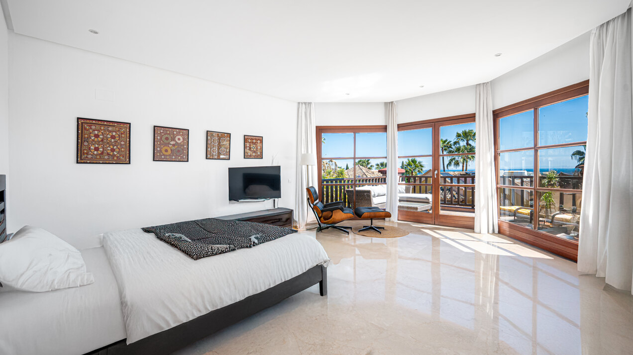 Exquisite villa offers unique blend of sophistication, space and serene coastal living in Marbella