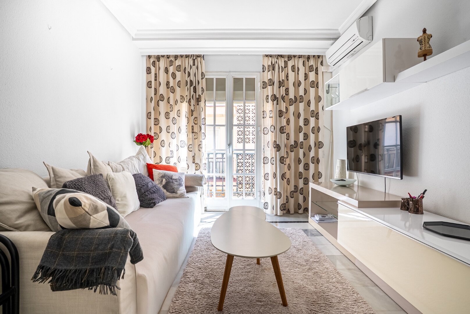 Quaint sea side apartment in the heart of Fuengirola seamlessly blends culture and comfort