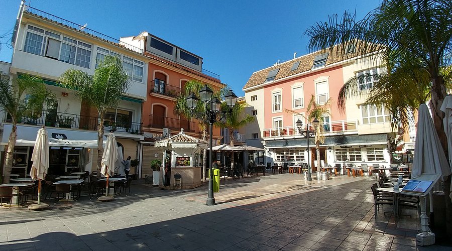 Quaint sea side apartment in the heart of Fuengirola seamlessly blends culture and comfort