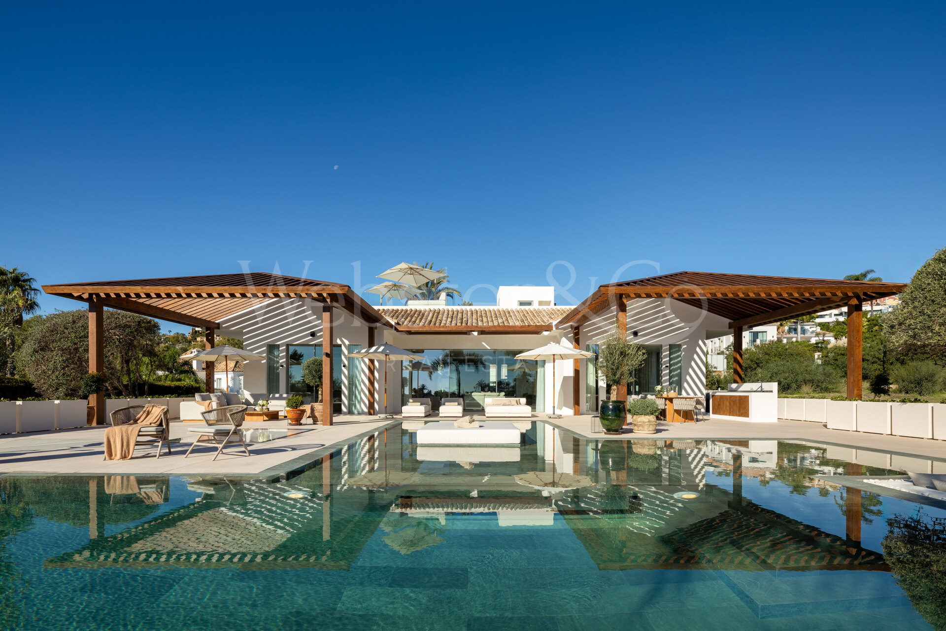 A blend of Mediterranean elegance & Balinese style