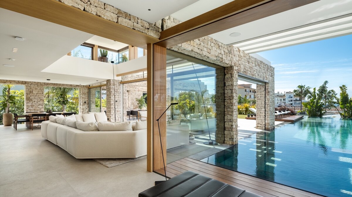 Contemporary masterpiece in a coveted location