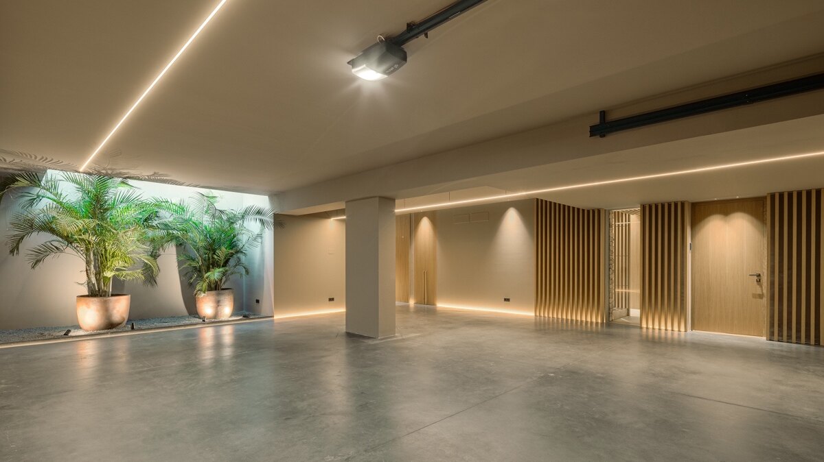 Contemporary masterpiece in a coveted location